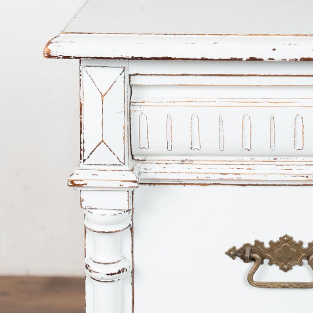 Wood 19th Century Swedish Pine White Chest of Four Drawers For Sale - Image 7 of 14