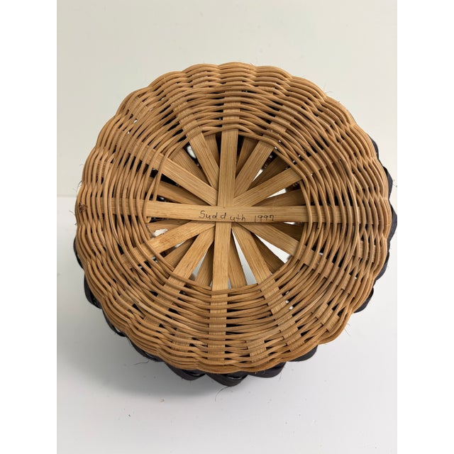 1990s Signed Billy Ruth Sudduth Basket, 1997 – Jacobs Baskets Bakersville Nc For Sale - Image 5 of 8