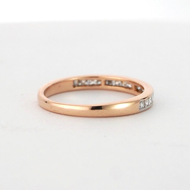 18k Gold Diamond Band Ring With 0.57ct Princess-Cut Diamonds For Sale - Image 9 of 18