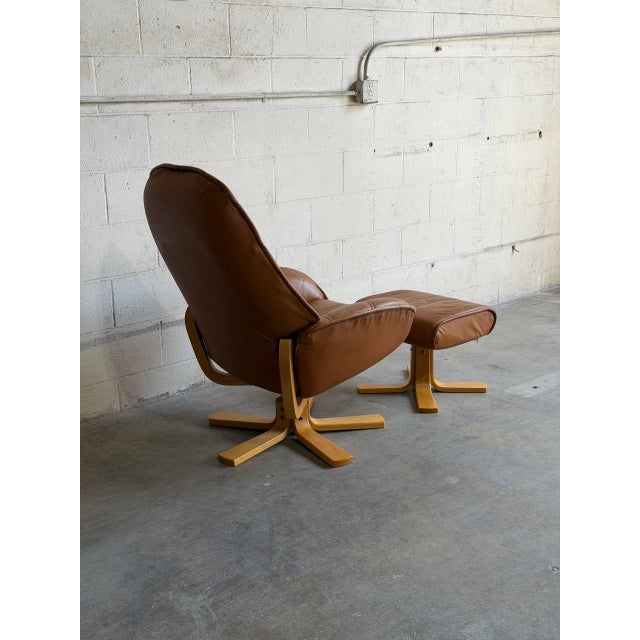 1970s Danish Modern Reclining Leather Lounge Chair & Ottoman, Denmark, 1970s For Sale - Image 5 of 10