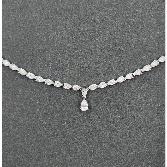 Early 21st Century 12.31 Ct Graduated Pear-Shape Diamond Necklace For Sale - Image 5 of 8