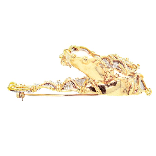 Metal Signed Cartier Mid-Century Modern 18k Yellow & White Gold Two-Tone Ribbon Brooch For Sale - Image 7 of 12