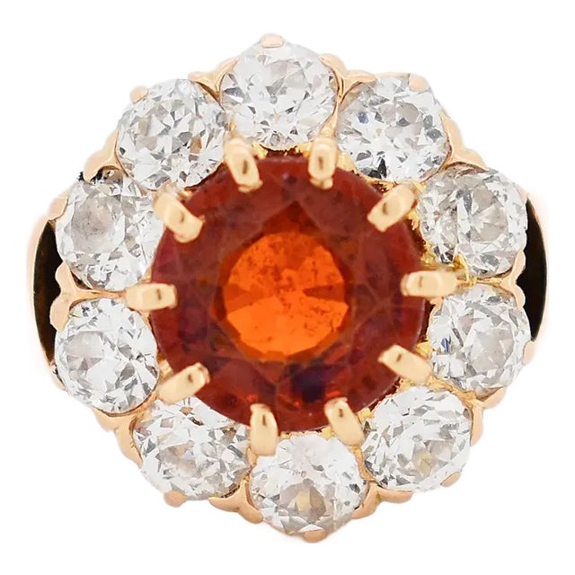 Antique Marguerite Ring in Gold, Garnet and Diamonds, Size 6.75 For Sale