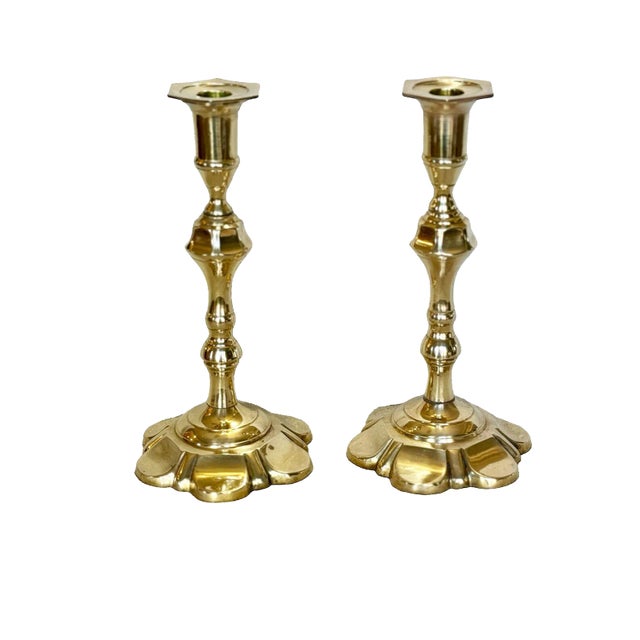 Antique 18th-Century George II English Brass Petal Base Candlesticks - Set of 2 For Sale