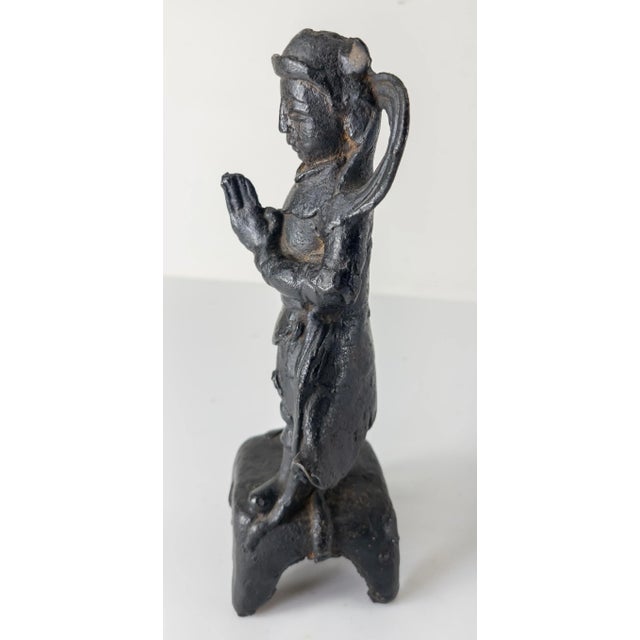 Early Chinese Tang or Wei Style Bronze Standing Figure For Sale - Image 4 of 12