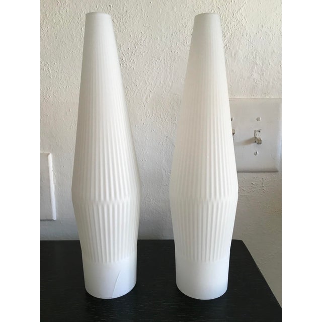 Pair of Mid-Century Modern or Space Age Brass & Frosted Glass Table Lamps - Laurel Lamp Mfg. For Sale In Los Angeles - Image 6 of 10