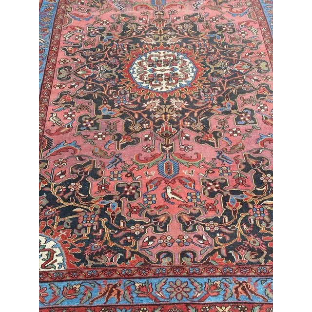 Very beautiful 19th century fine Malayer Farahan rug with beautiful design and beautiful natural colors, entirely and...