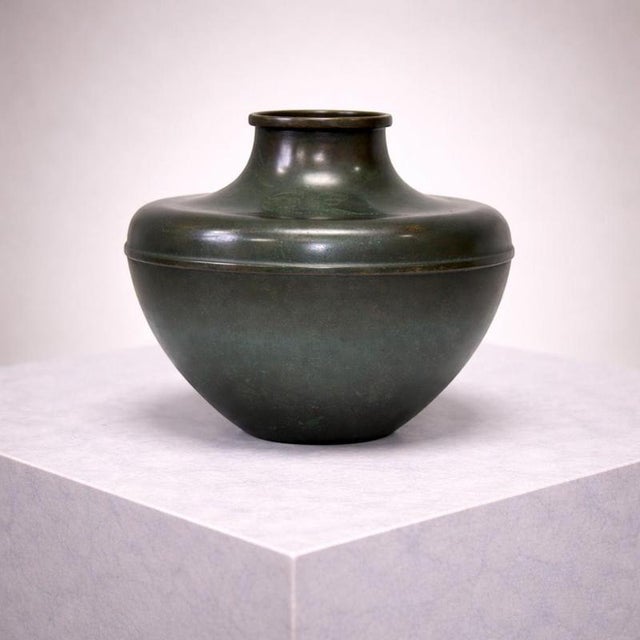 1930s Swedish Art Deco Bronze Vase from Nordiska Juvelaktiebolaget, 1930s For Sale - Image 5 of 5
