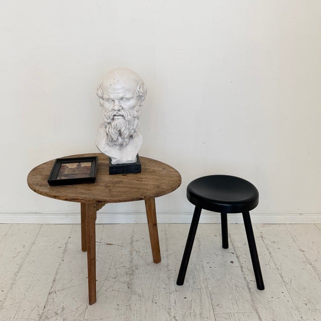 Antique French Provincial Oval Side Table in Ash Wood, 1870 For Sale - Image 3 of 11