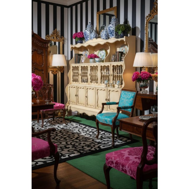 Monumental Scalloped Edge Habersham Style Vintage Pale Yellow Faux Bamboo China Display Cabinet For Sale - Image 12 of 12