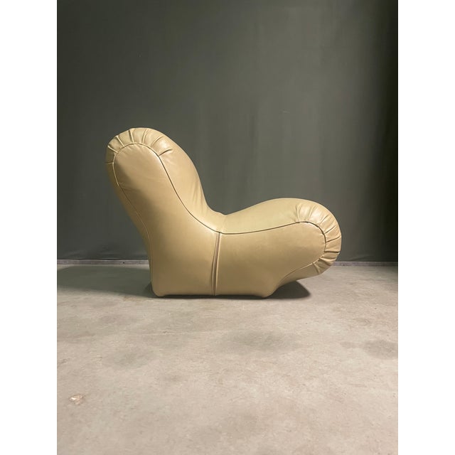 Small Sculptural Lounge Chairs, France, 1970s, Set of 2 For Sale - Image 4 of 10