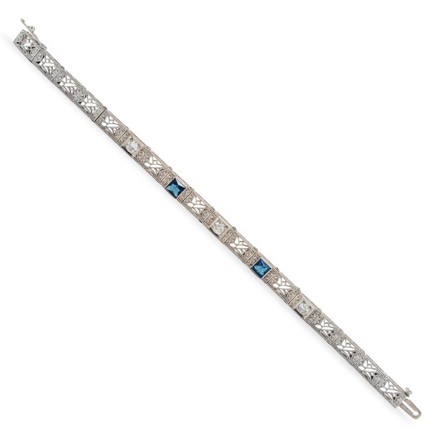 Gender: Ladies Metal type: 14K White Gold Length: 5.50 inches Width: 5.00 mm Weight: 6.99 grams One ladies 14K white gold...
