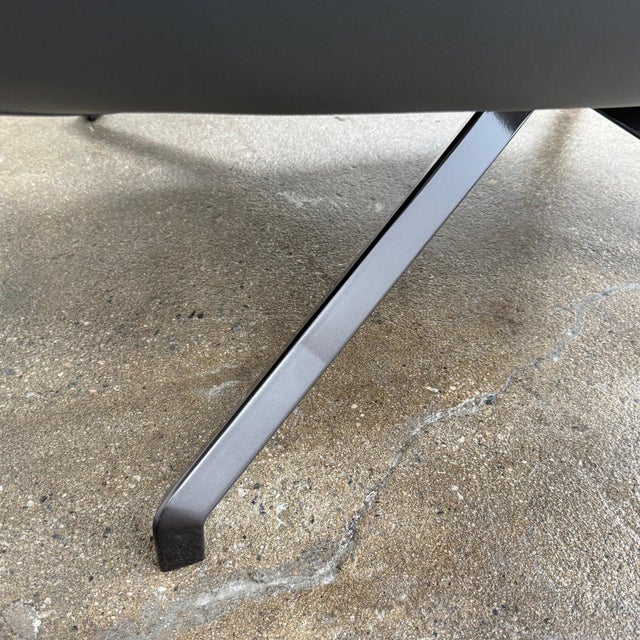 Minotti Jensen Swivel Armchair For Sale In Los Angeles - Image 6 of 7