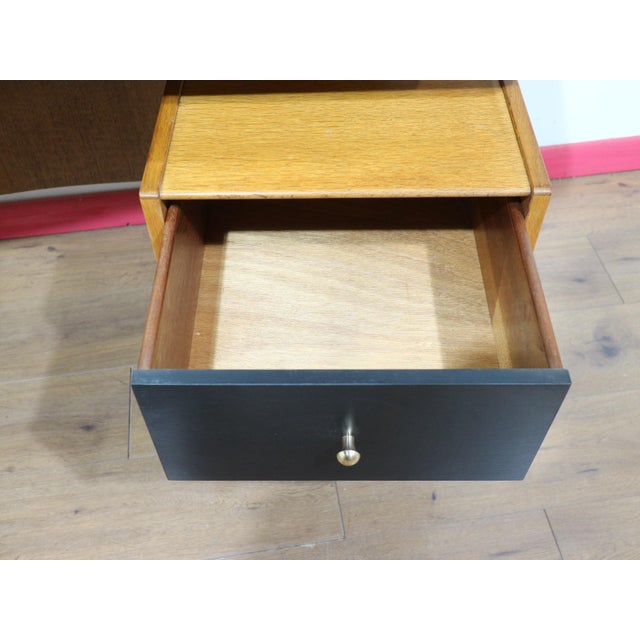 Mid 20th Century Mid Century Modern Vintage Vanity Dresser Table by G Plan For Sale - Image 5 of 11