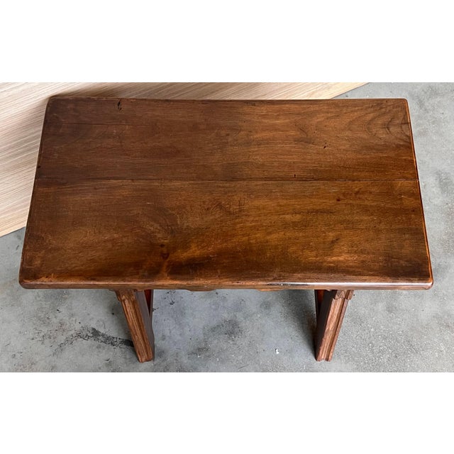 Mid 19th Century Spanish Baroque Side Table with Wood Stretcher and Carved Top in Walnut For Sale - Image 14 of 18