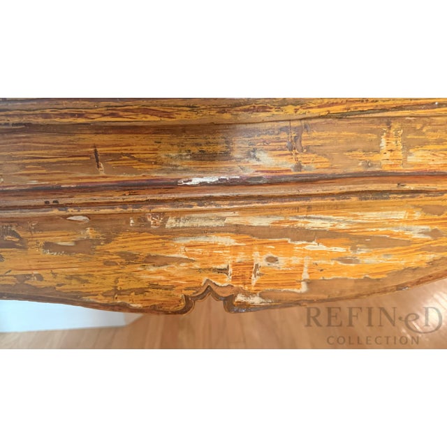 Mid-20th Century Chinese Altar Console Table With Distressed Lacquer Patina For Sale - Image 9 of 14