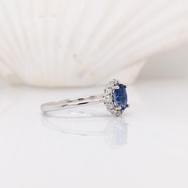 Modern Ceylon Sapphire Ring W Earth Mined Diamonds in Solid 14k White Gold Oval 6x4mm, Size 6.75 For Sale - Image 3 of 10