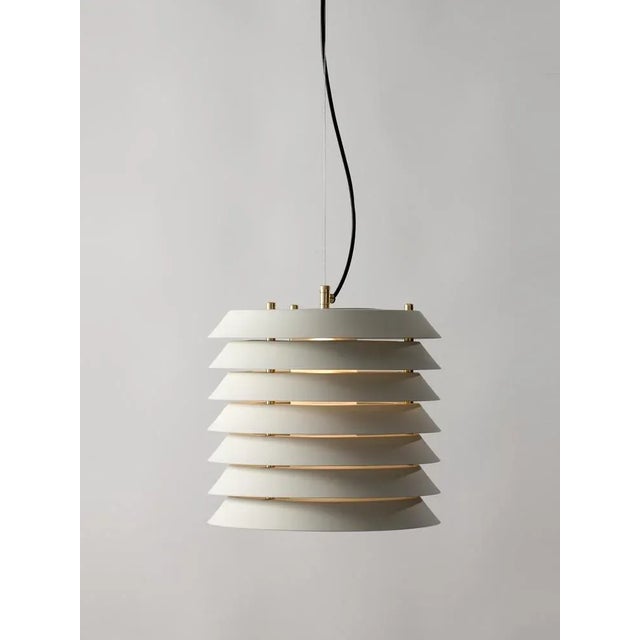 Maija 30 pendant lamp by ilmari tapiovaara. Dimensions: d 30 x h 28 cm. Materials: metal, glass. Maija conveys the feeling...