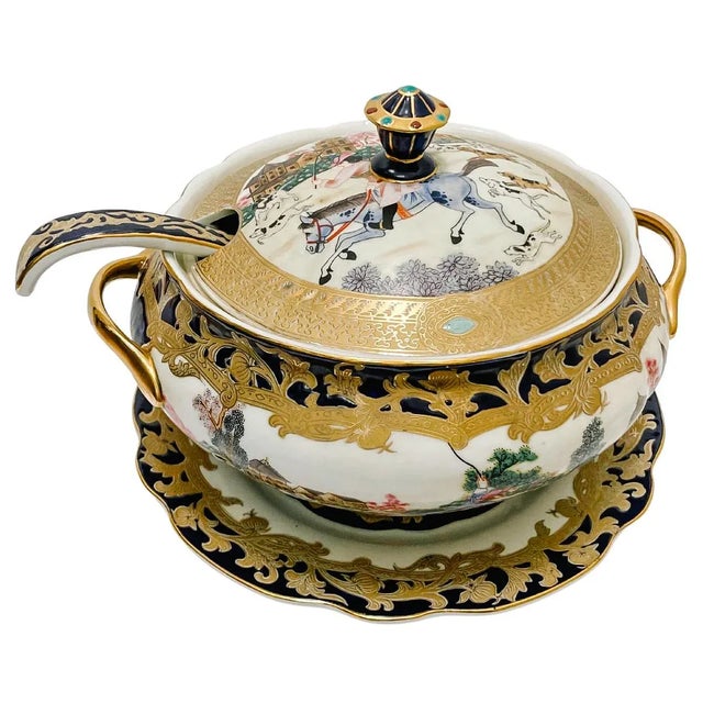 Mid-Century Chinese Export Hunting Scene Tureen With Underplate and Ladle For Sale - Image 4 of 10