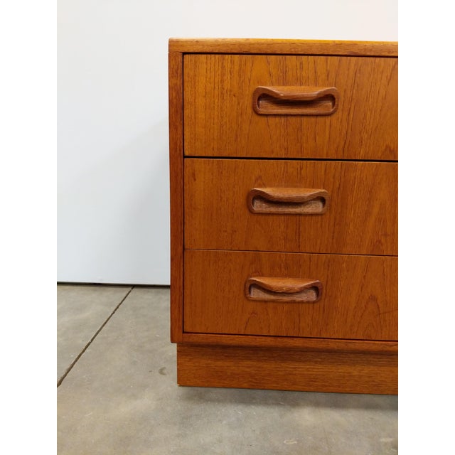 Vintage Mid Century Modern Teak Low Dresser by G Plan For Sale In New York - Image 6 of 7