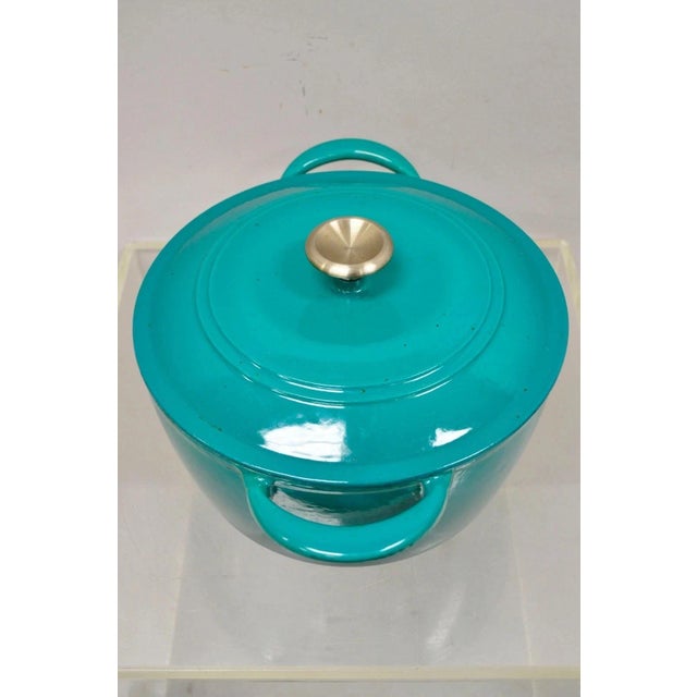 Mid Century Modern Style Green Cast Iron Dutch Oven 6.5 Qt 6.2 L Pot With Lid For Sale - Image 4 of 11