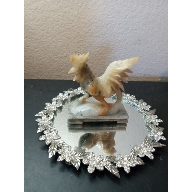 Italian 1980s Gorgeous Hand Carved Variegated Onyx Rooster Figurine on Pedestal Made in Italy For Sale - Image 3 of 3