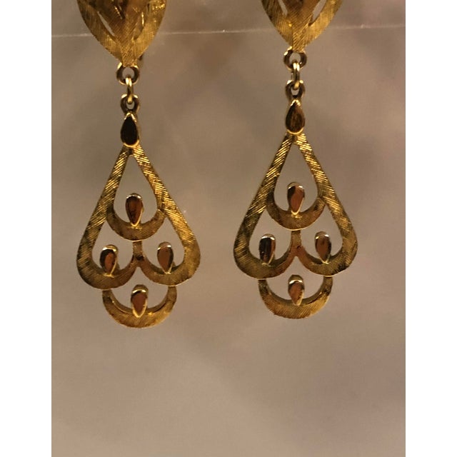 1970s 1970s Trifari Gold Art Deco Dangle Earrings, A Pair For Sale - Image 5 of 10