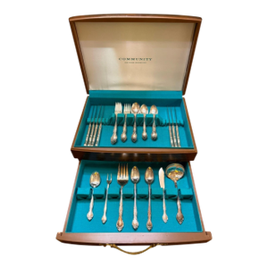 Oneida Community Affection Silverplate 59 Pc Flatware Set W/ Chest