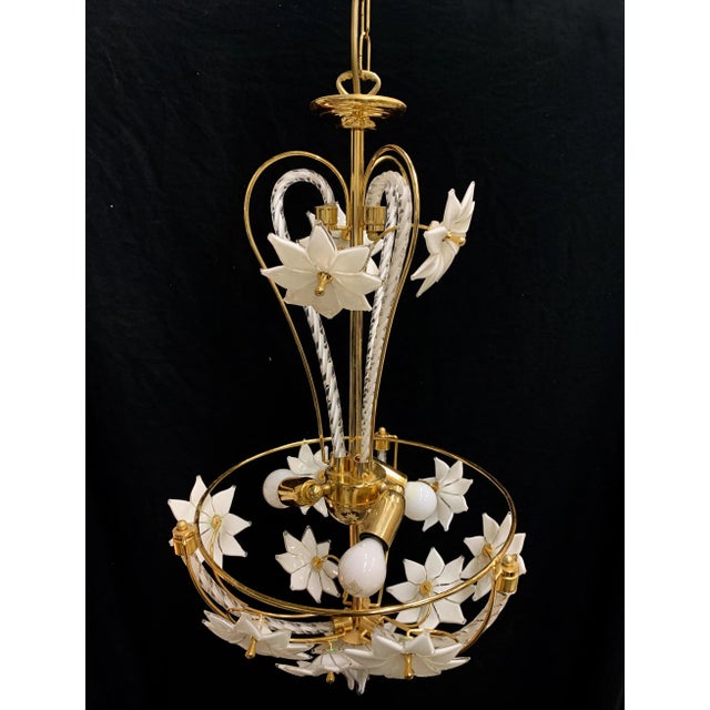 Murrina chandelier in excellent condition Golden iron frame and Murano glasses \. handmade glasses Chandelier with 3 lamp...