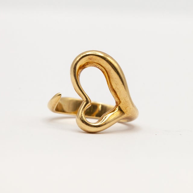 Gold Late 20th Century Vintage Tiffany & Co. Elsa Peretti 18k Open Heart Ring, Size 5.75 For Sale - Image 8 of 10