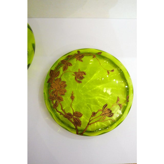 Antique Art Nouveau Candy Box in Blown Fluorescent Glass, 1890s For Sale - Image 7 of 10