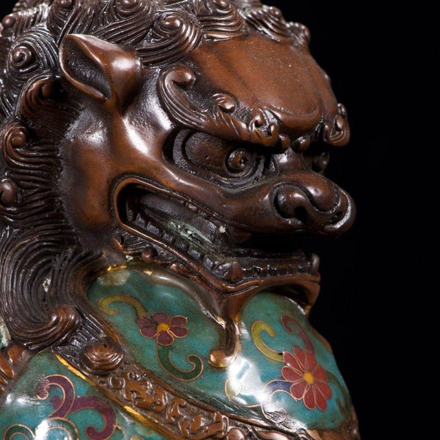 Late 20th Century Pair of Vintage Cloisonné Enamel Guardian Lions – Gilt Bronze Foo Dogs, Turquoise Ground For Sale - Image 5 of 7