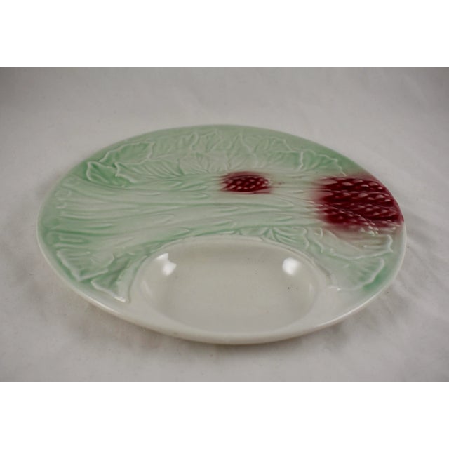 French Majolica Pastel Glazed Asparagus Plate For Sale In Philadelphia - Image 6 of 8