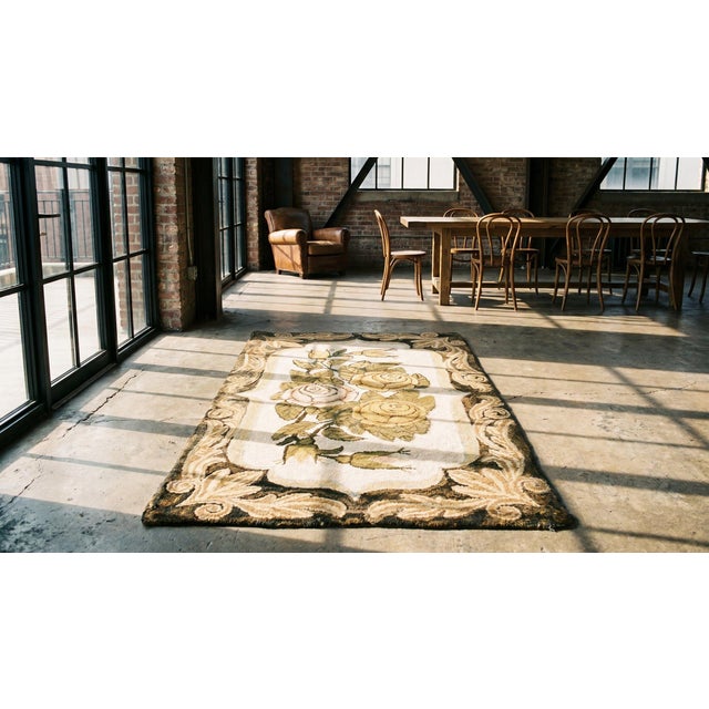 Textile 1900s Ivory Roses Folk Art Antique American Hooked Rug 2'7" X 4'8" Handknotted Wool Carpet For Sale - Image 7 of 7