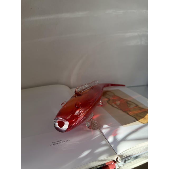 Large Red Sommerso Murano Glass Fish Vase with Applied Clear Fins from 1295 Murano, Italy, 1960s For Sale - Image 14 of 14