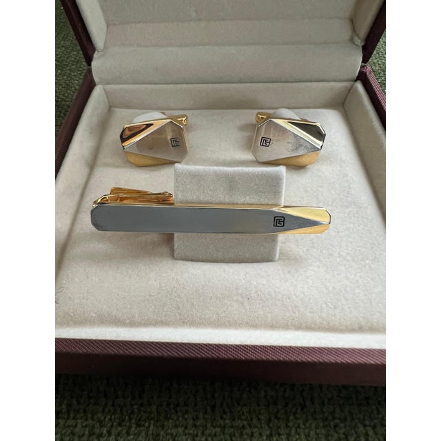 Rare Vintage Balmain 1980s Cufflinks & Tie Bar In Original Champagne Velvet Case For Sale In New York - Image 6 of 18