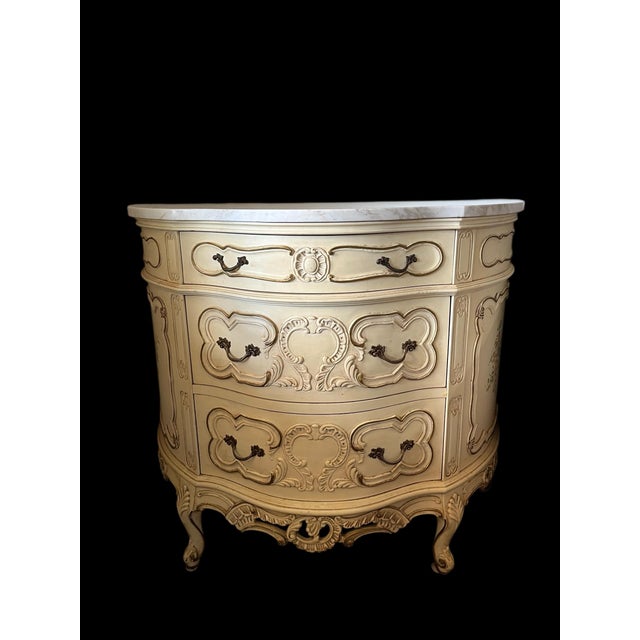 1920s French Provincial Louis XV Bombe Commode For Sale - Image 4 of 5
