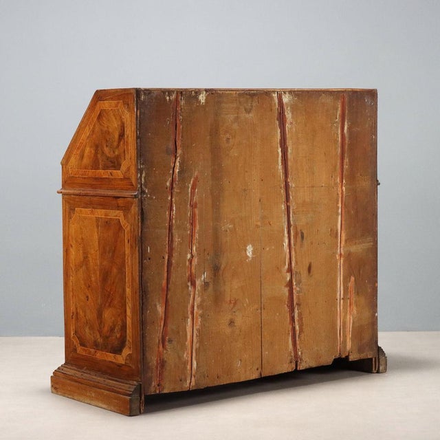 Baroque Chest of Drawers in Walnut, 1600s For Sale - Image 15 of 16