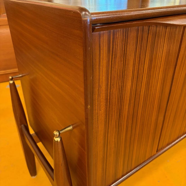 Striking Mid-Century Rocket Leg Sideboard For Sale - Image 14 of 17