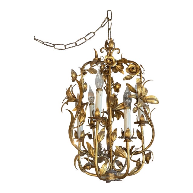 Vintage 1960s Italian Mid Century Hollywood Regency Six Light Gilt Floral Chandelier For Sale