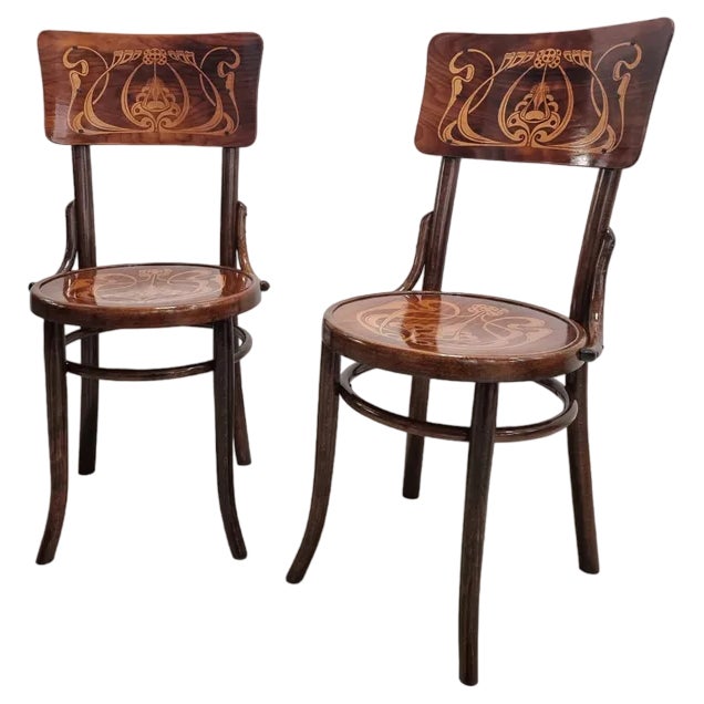 Set of Art Nouveau Bentwood Chairs with Intricate Flower Motif from Thonet, 1900s For Sale