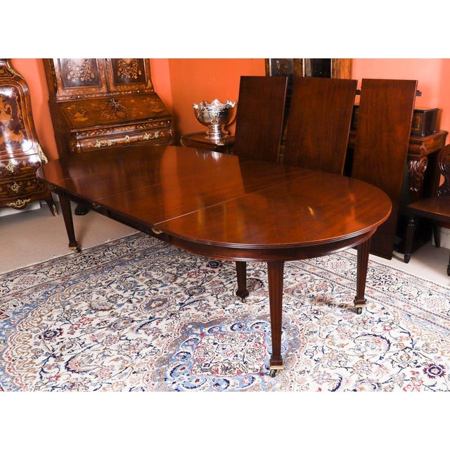 Antique Flame Mahogany Telescopic Extending Dining Table, 19th Century For Sale - Image 12 of 18