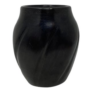 Late 20th Century Santa Clara Pueblo Blackware Pottery Pot For Sale