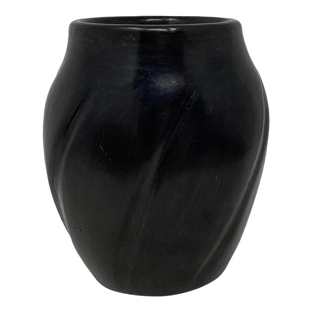 Late 20th Century Santa Clara Pueblo Blackware Pottery Pot For Sale