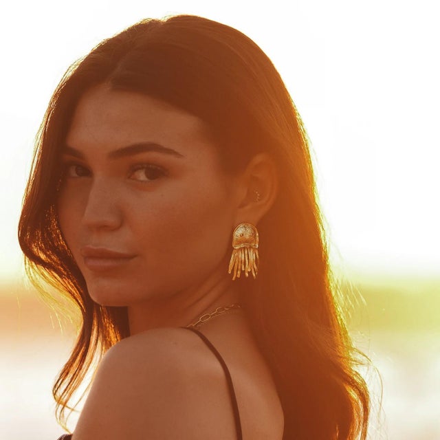 Mystic Ruby-Eyed Jellyfish Gold Earrings, A Pair For Sale - Image 4 of 8