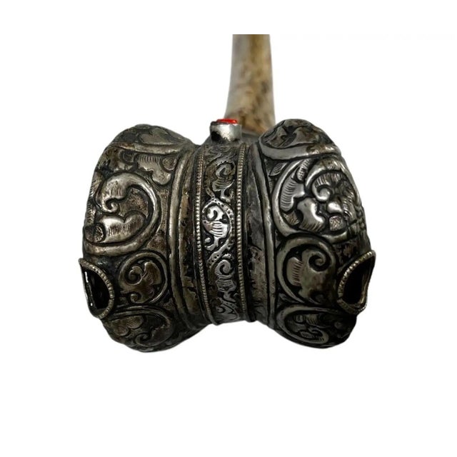 Traditional 19th Century Tibetan Bone Trumpet With Silver and Coral Mounts For Sale - Image 3 of 6