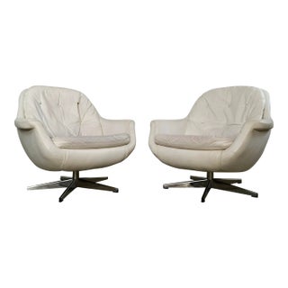 1960’s Mid-Century Modern Space Age Swivel Lounge Chairs by Selig - A Pair For Sale