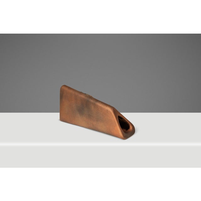 Brown Mid-Century Post Modern Contemporary Studio Ceramic Vase / Vessel by Rosebud Designs, United Kingdom, C. 1980s For Sale - Image 8 of 18