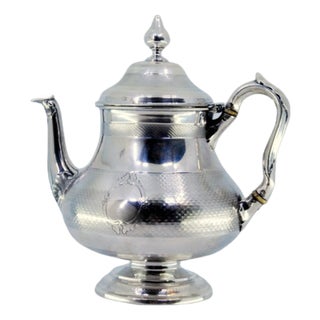 Brushed Silver Teapot with Smooth Edges For Sale