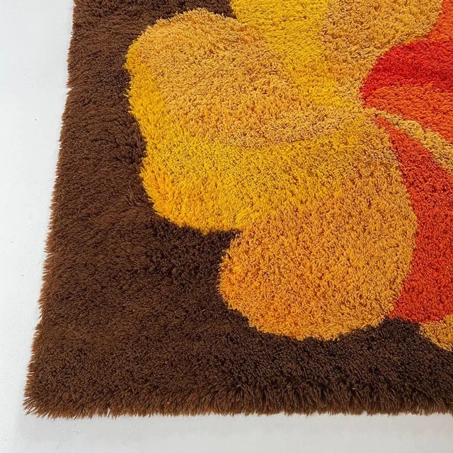 Vintage Modernist German High Pile Rug in the style of Panton, 1970s For Sale - Image 4 of 14